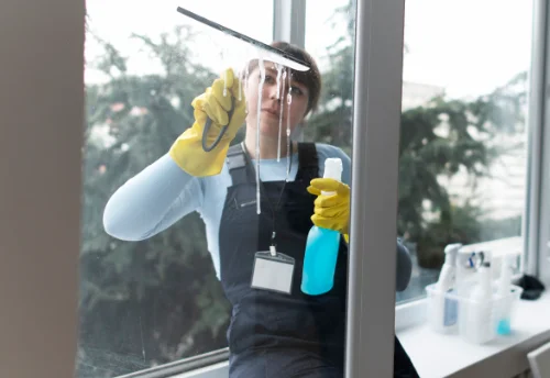 Nettoyage de vitres intérieures et extérieures à Saint-Jean-de-Folleville